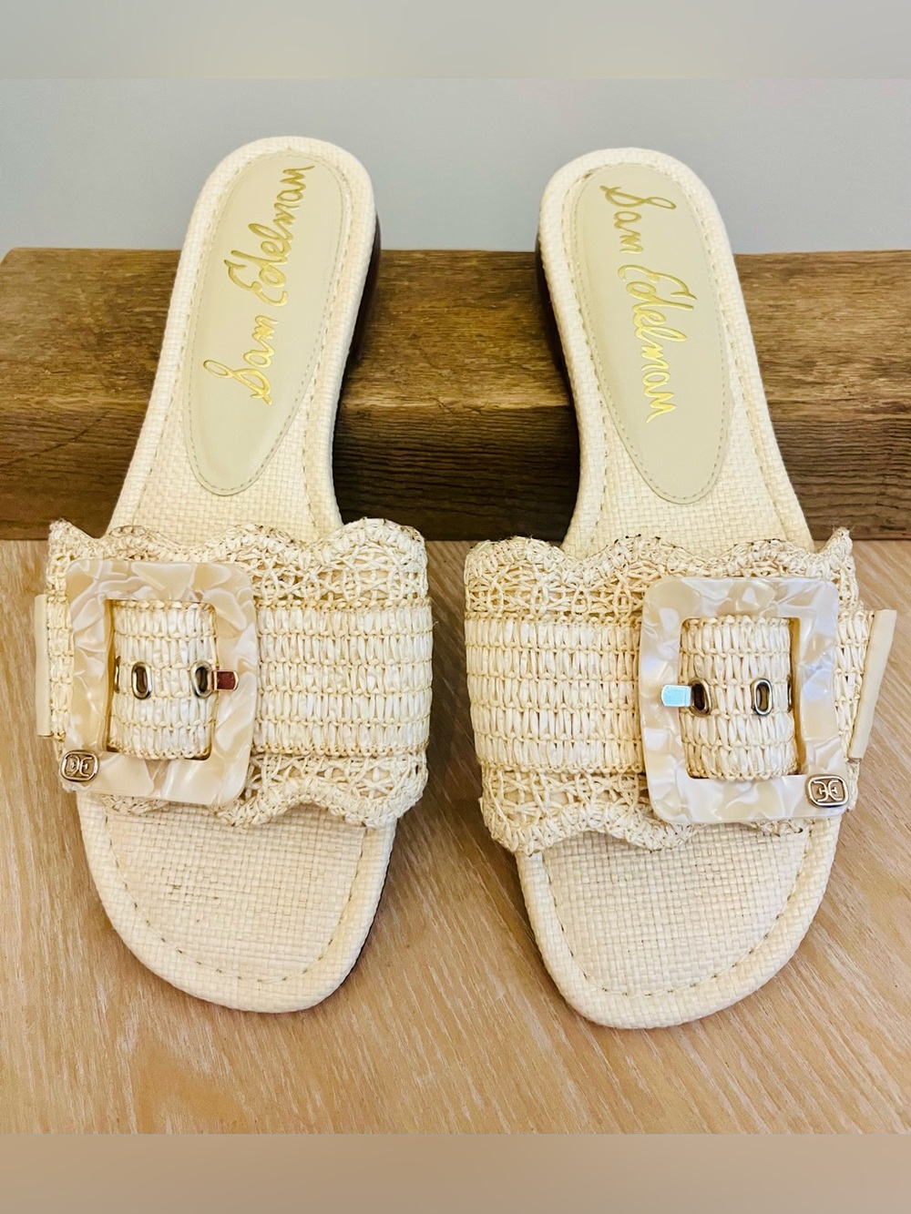 Sam Edelman women’s 9.5W Bambi Raffia neutral slide sandal with pearlized buckle